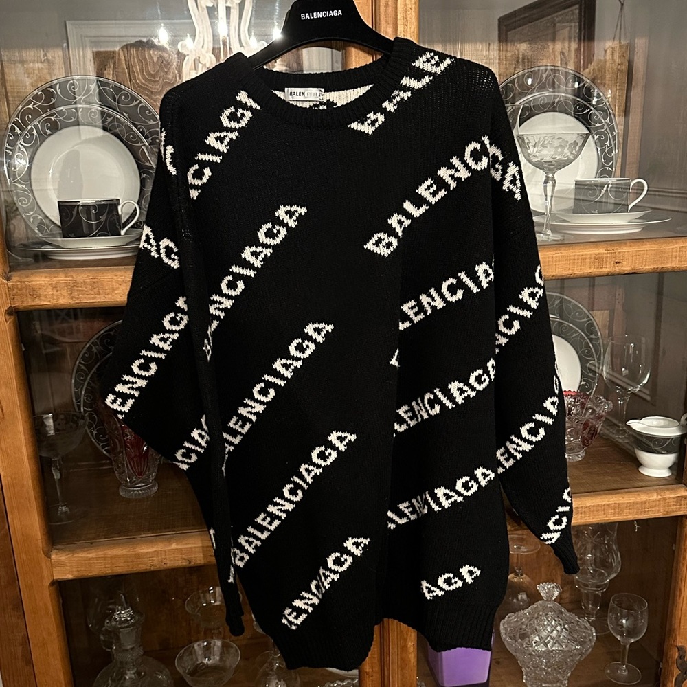Balenciaga (Authentic) wool sweater! Excellent condition. Zero flaws!